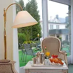 Roannay - Hotel