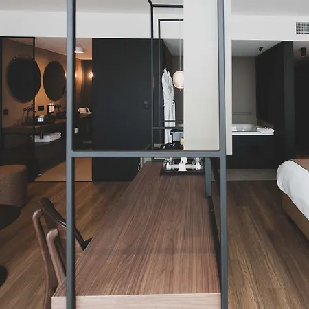 Roannay - Ξενοδοχείο