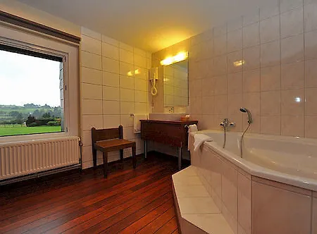 Roannay - 호텔 프란코르챰프스