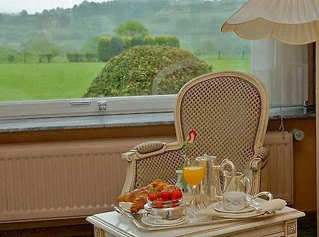 Roannay - Hotel 4*